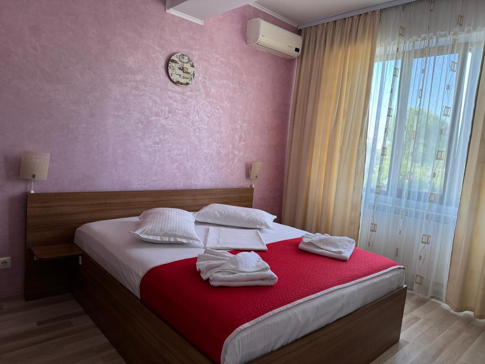 Hotel Mihaela Mamaia Kültér fotó
