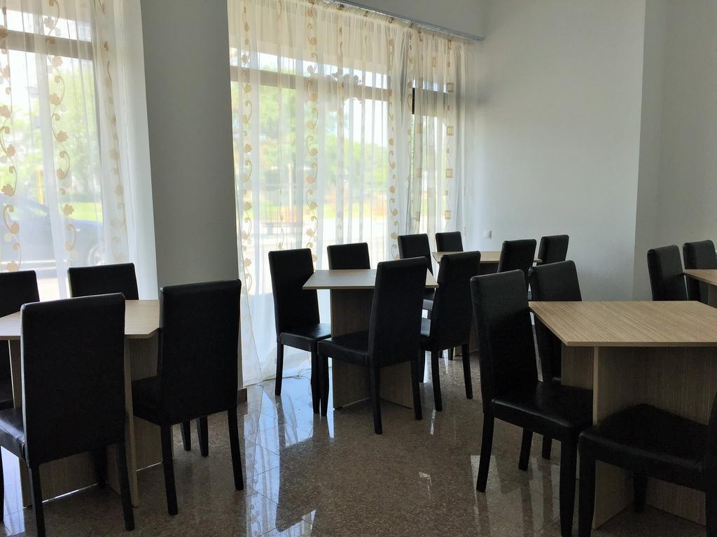 Hotel Mihaela Mamaia Kültér fotó