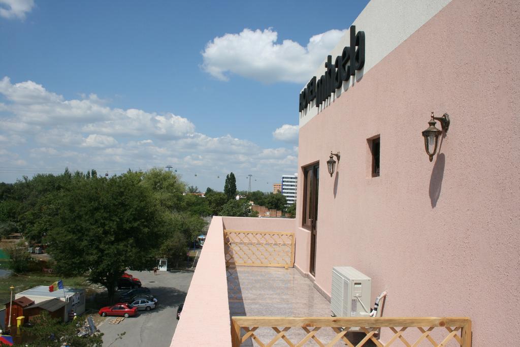 Hotel Mihaela Mamaia Kültér fotó